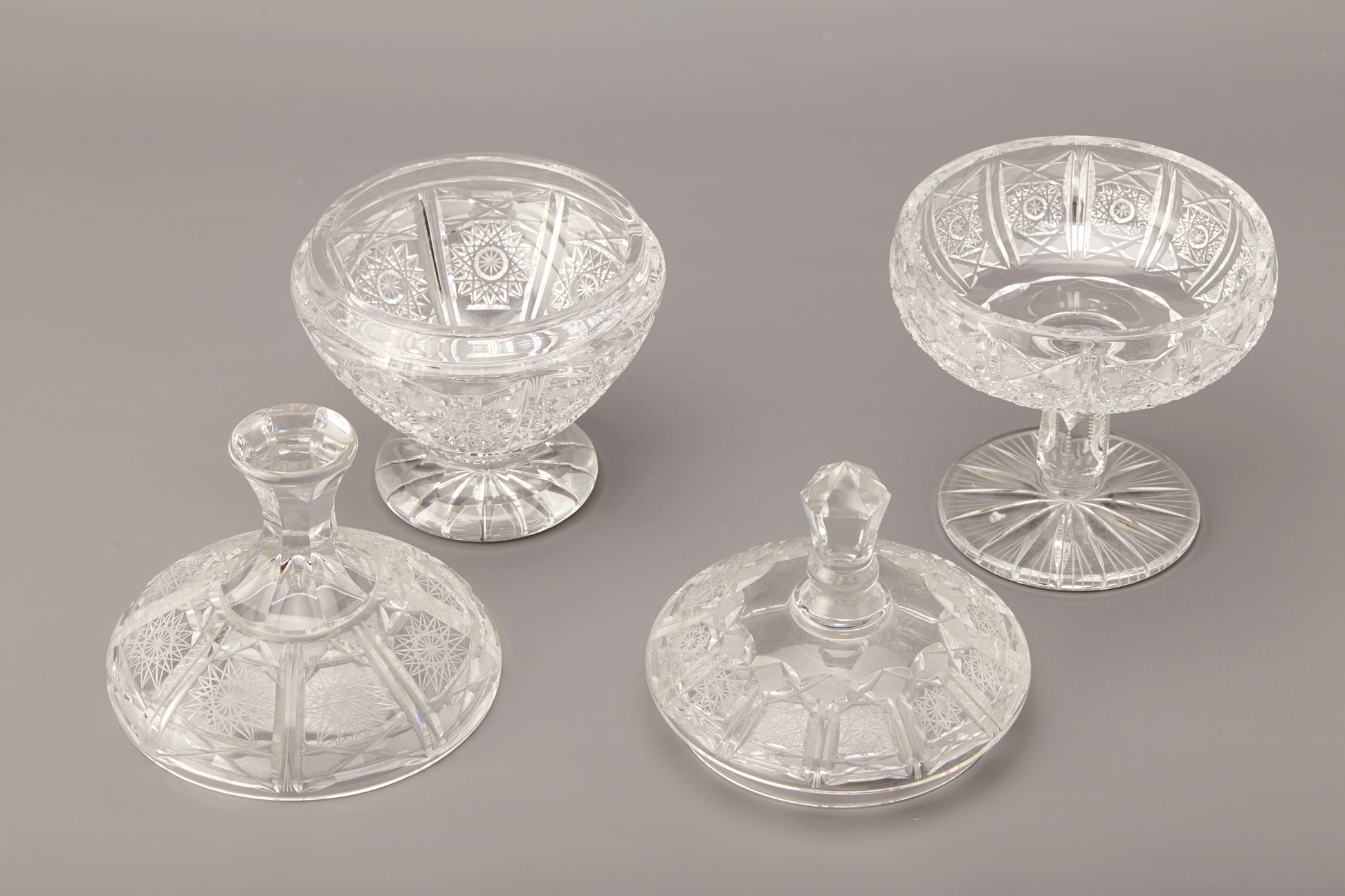 TWO BOHEMIA CRYSTAL COVERED BONBON DISHES - Image 2 of 2