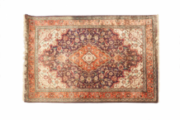 A PERSIAN DESIGN SILK RUG (approx. 102cm x 155cm)