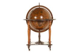 AN ITALIAN GLOBE DRINKS BAR