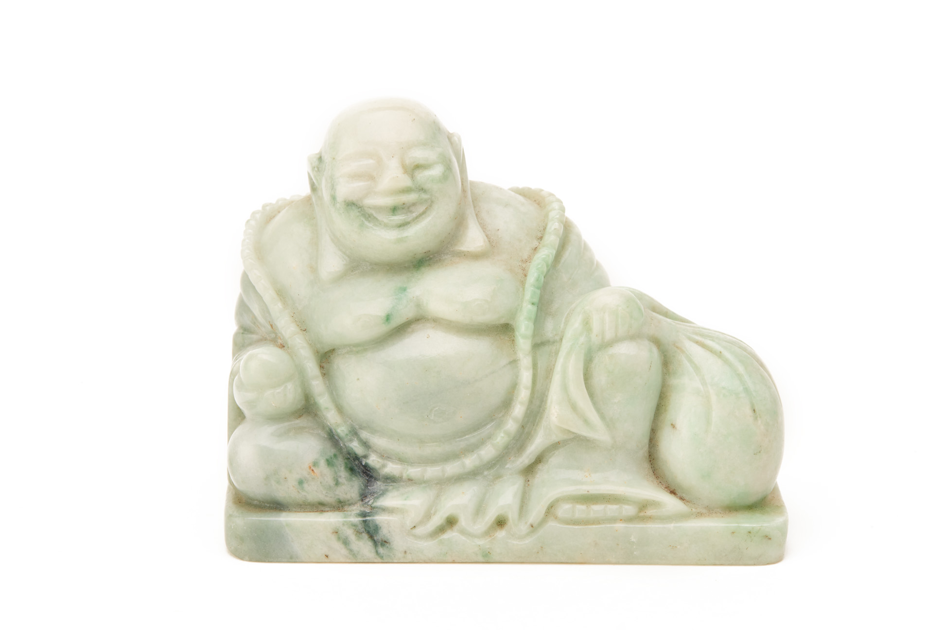 A SMALL JADE SCULPTURE OF BUDAI