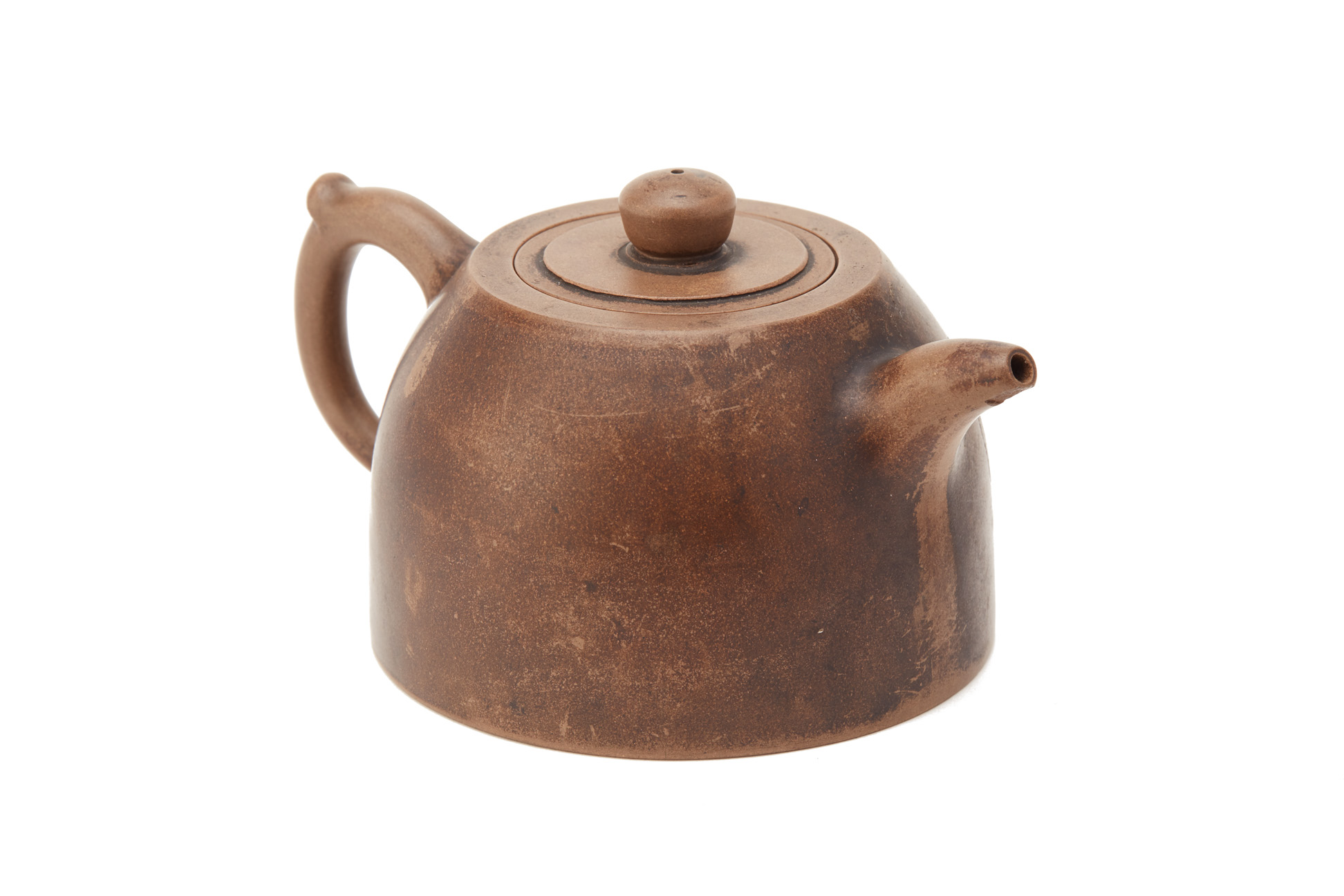 AN INSCRIBED YIXING TEAPOT AND COVER - Image 2 of 10