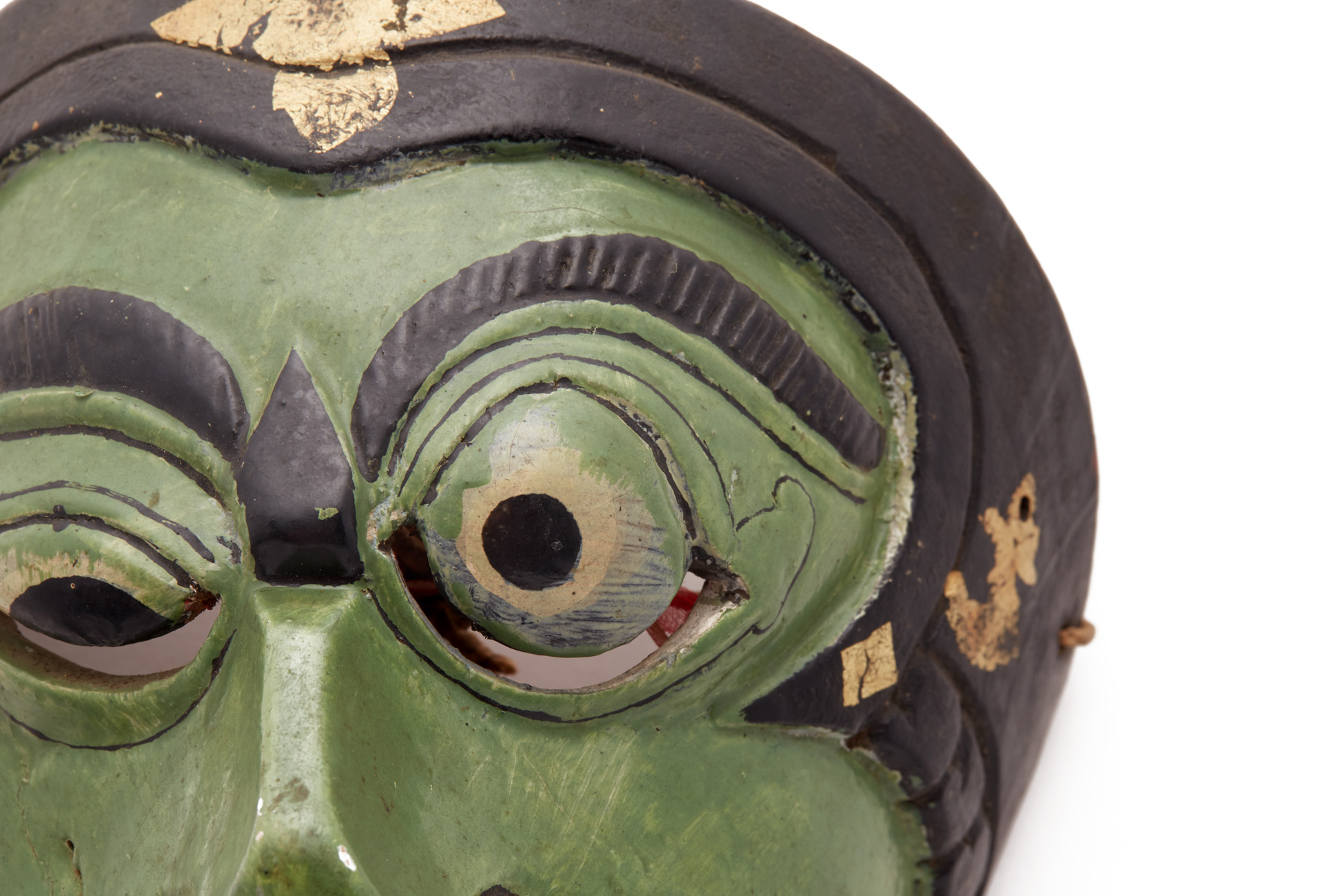 AN INDONESIAN TOPENG DANCE MASK OF A CLOWN CHARACTER - Image 3 of 6