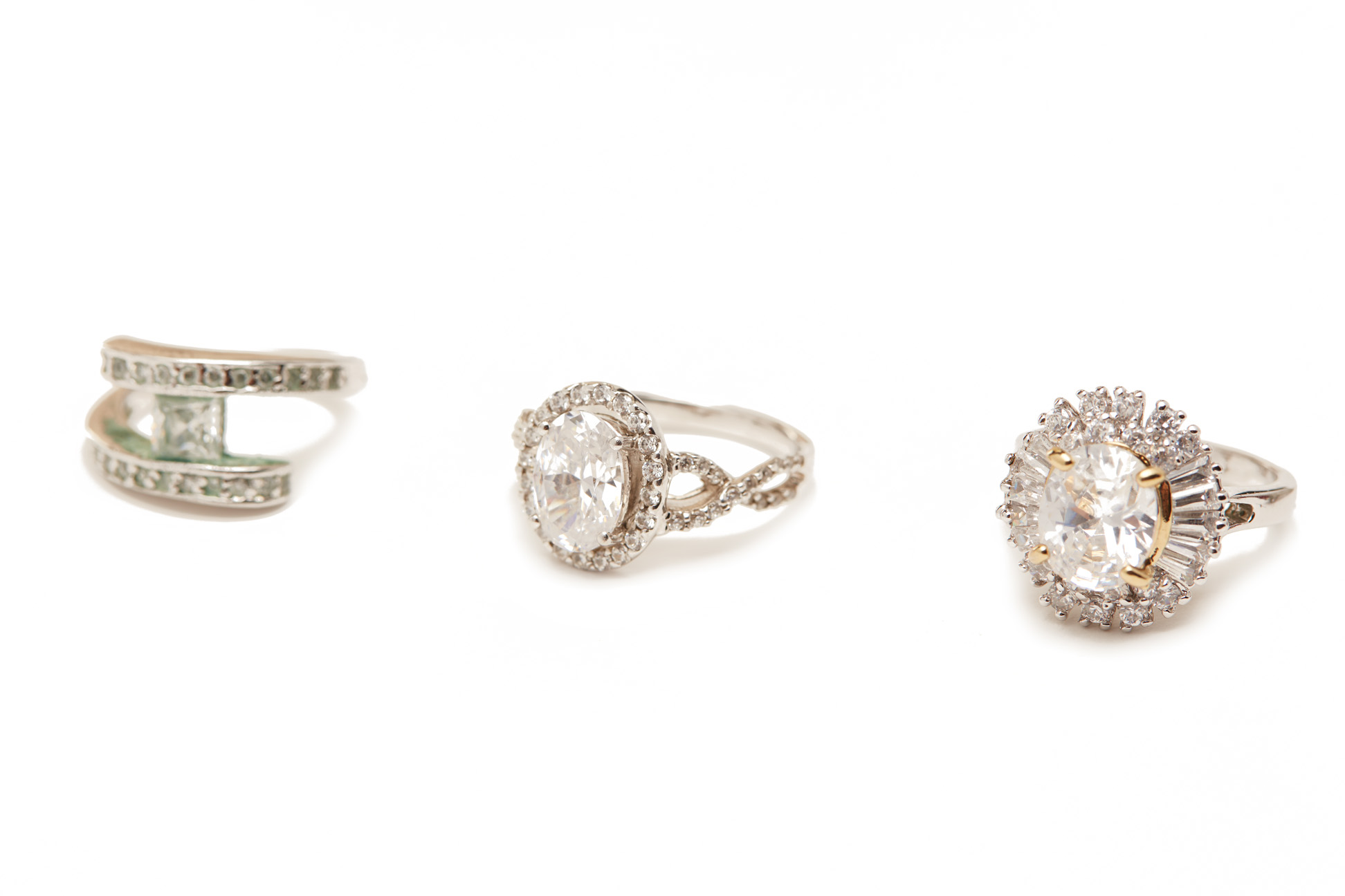 SIX DIAMANTÉ EMBELLISHED RINGS - Image 2 of 6