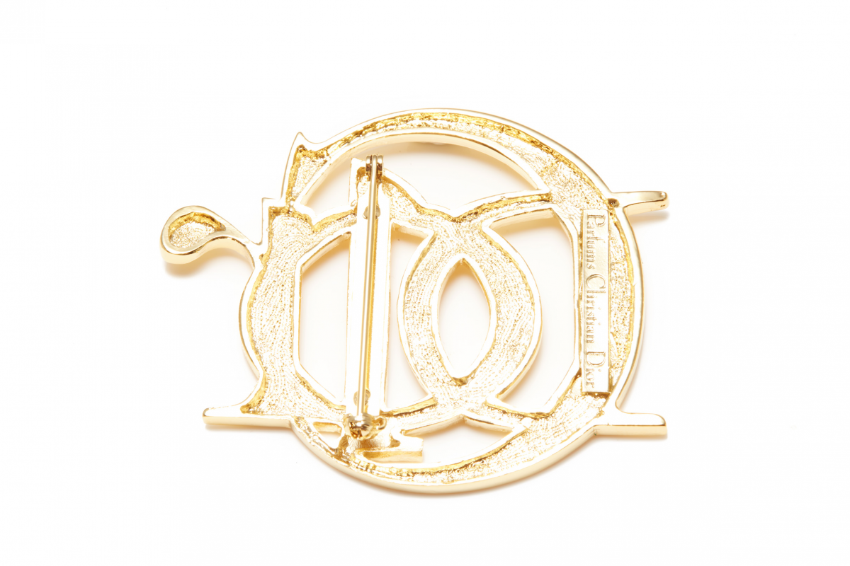 A CHRISTIAN DIOR GOLD-TONE VINTAGE BROOCH - Image 2 of 2