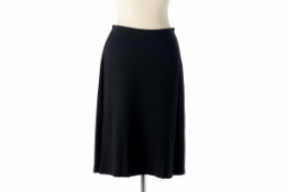 A WOLFORD BLACK FITTED MIDI SKIRT