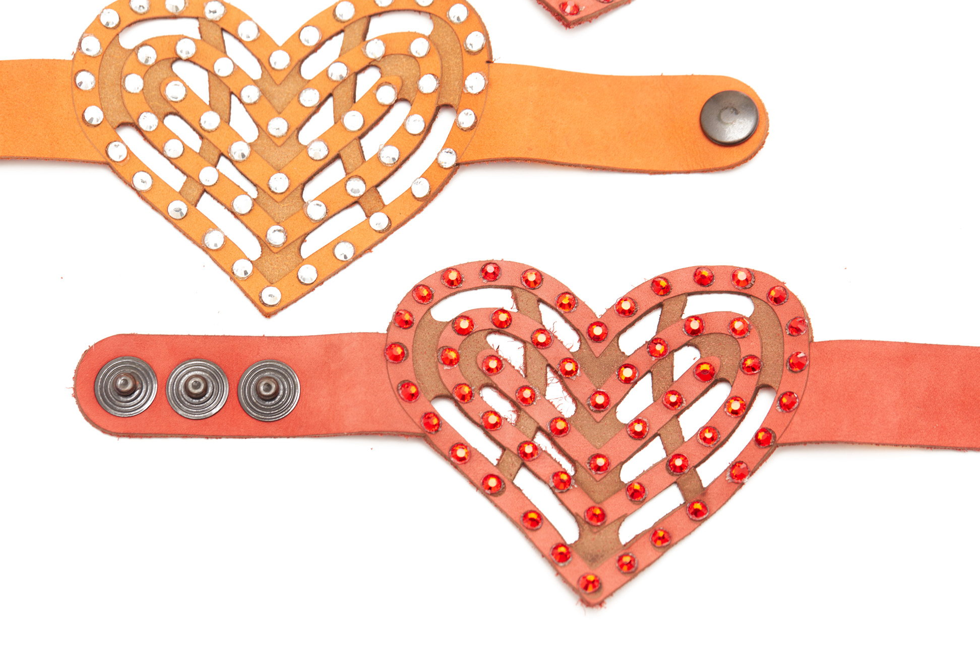 FIVE LEATHER HEART SHAPED BRACELETS - Image 2 of 2