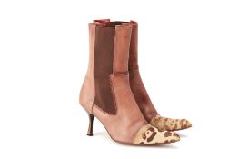 A PAIR OF RONIT ZILKHA BROWN LEATHER HEELED BOOTS EU 39