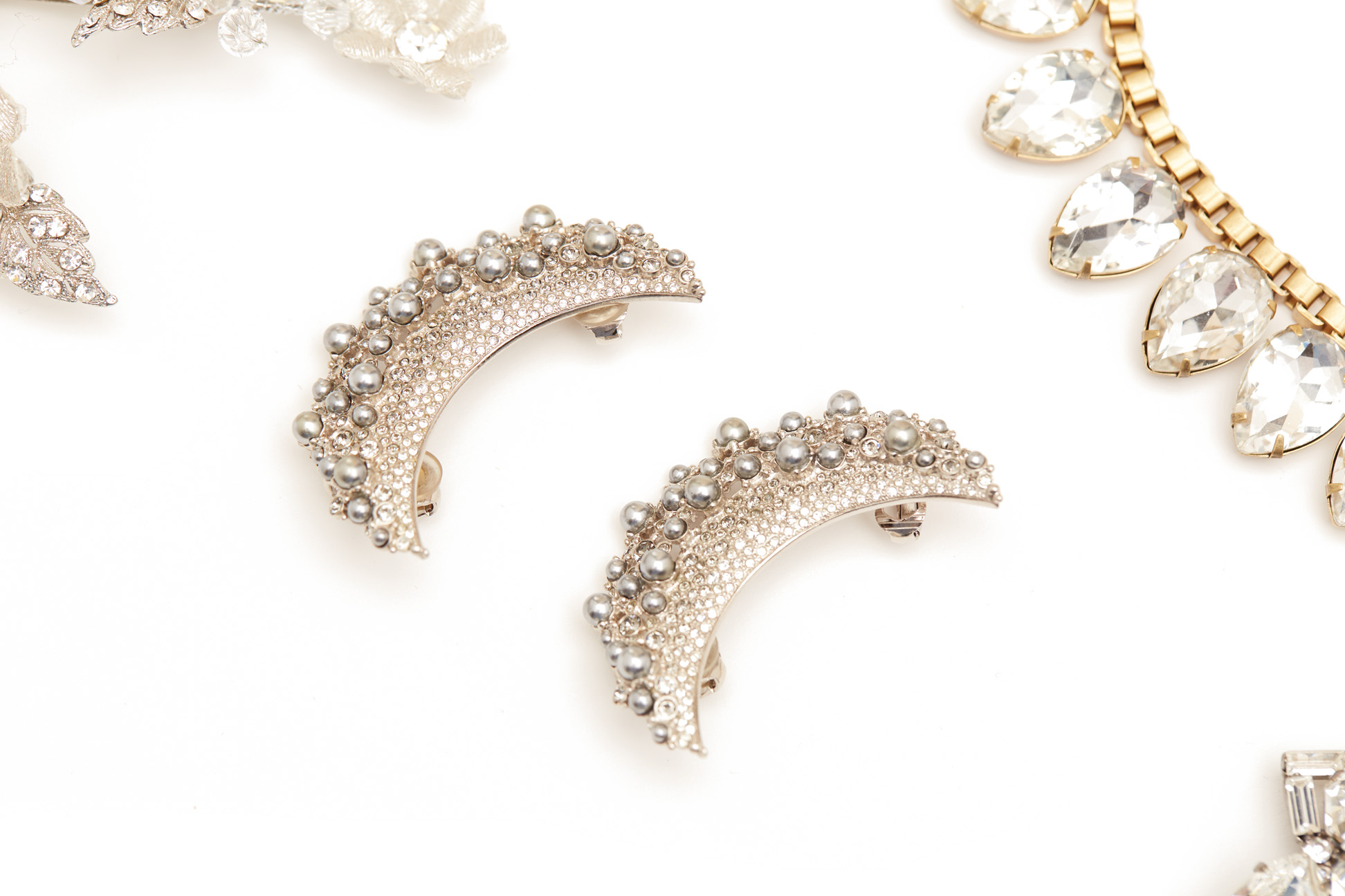 SIX SILVER TONE AND DIAMANTÉ EMBELLISHED PIECES - Image 3 of 4