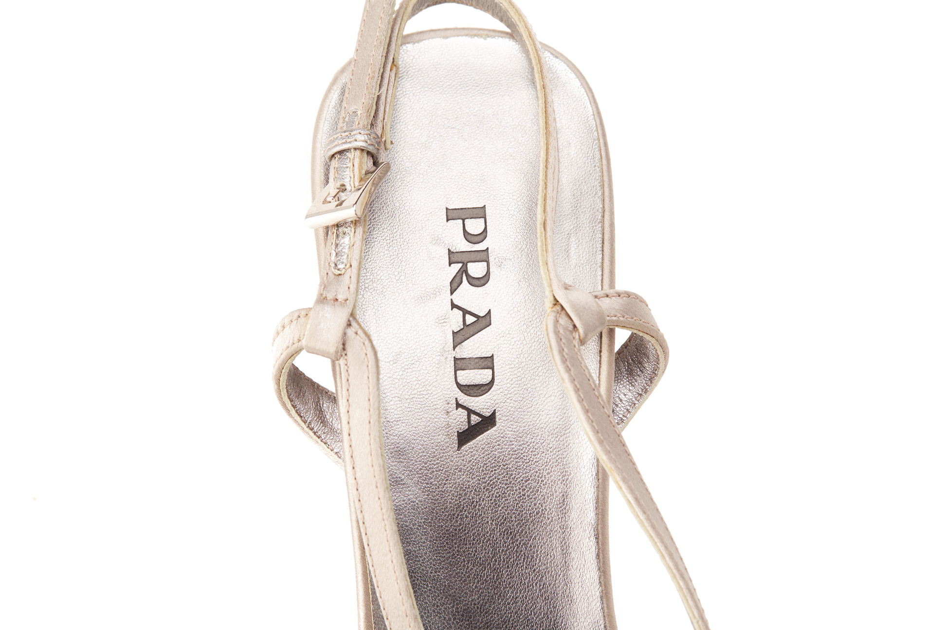 A PAIR OF PRADA SILVER GREY HEELS EU 39 - Image 3 of 4