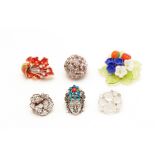 FIVE DIAMANTÉ EMBELLISHED RINGS AND A FLORAL PIN BROOCH