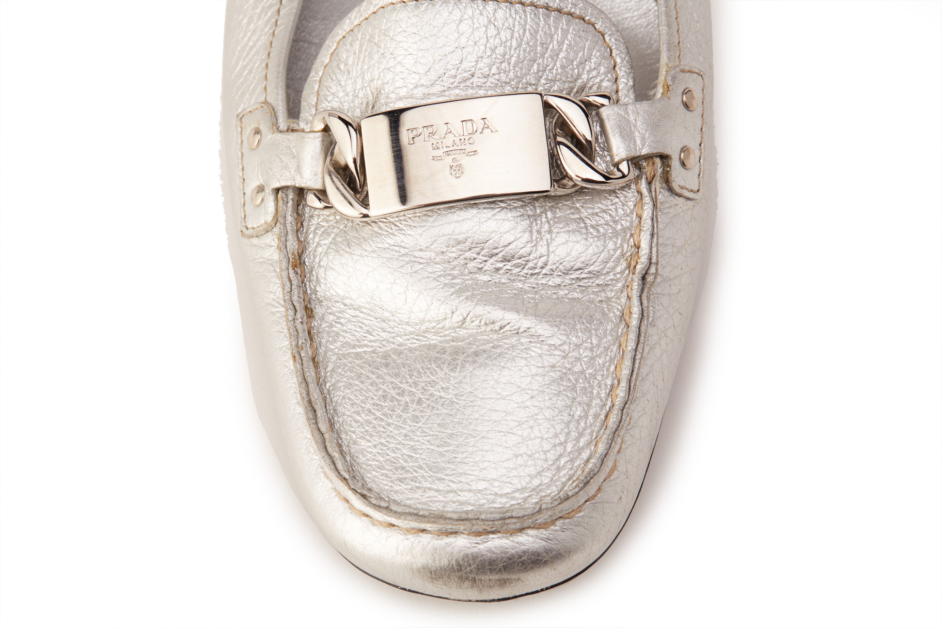 A PAIR OF PRADA METALLIC SILVER LOAFERS EU 40 - Image 4 of 5