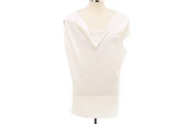 A ROLAND MOURET 'RAYWELL' WHITE SLEEVELESS BLOUSE