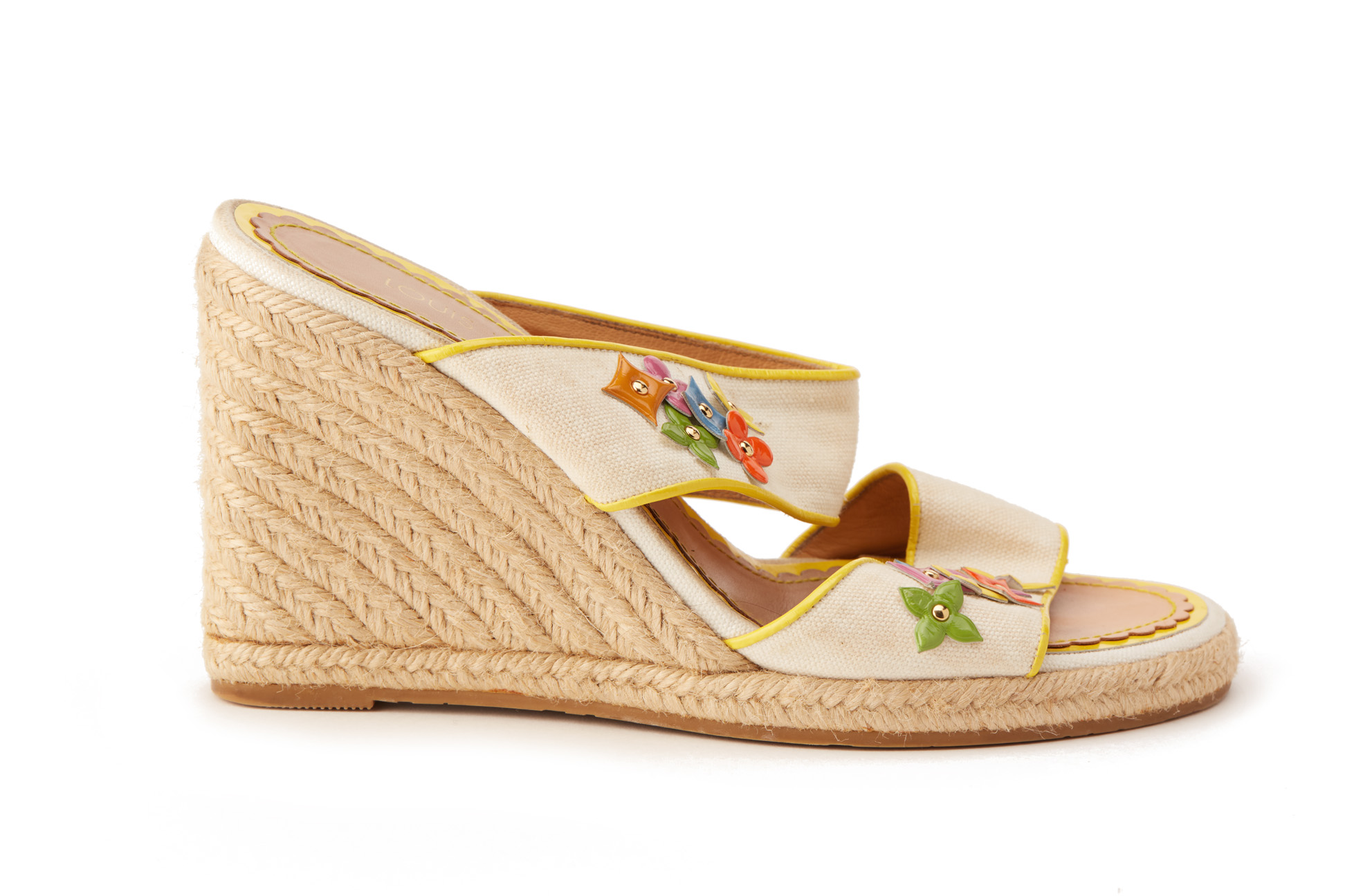 A PAIR OF LOUIS VUITTON FLORAL WEDGES EU 40.5 - Image 2 of 3