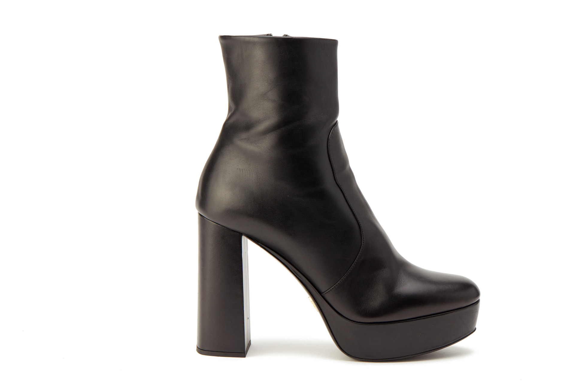 A PAIR OF PRADA BLACK LEATHER ANKLE BOOTIES EU 41 - Image 2 of 4