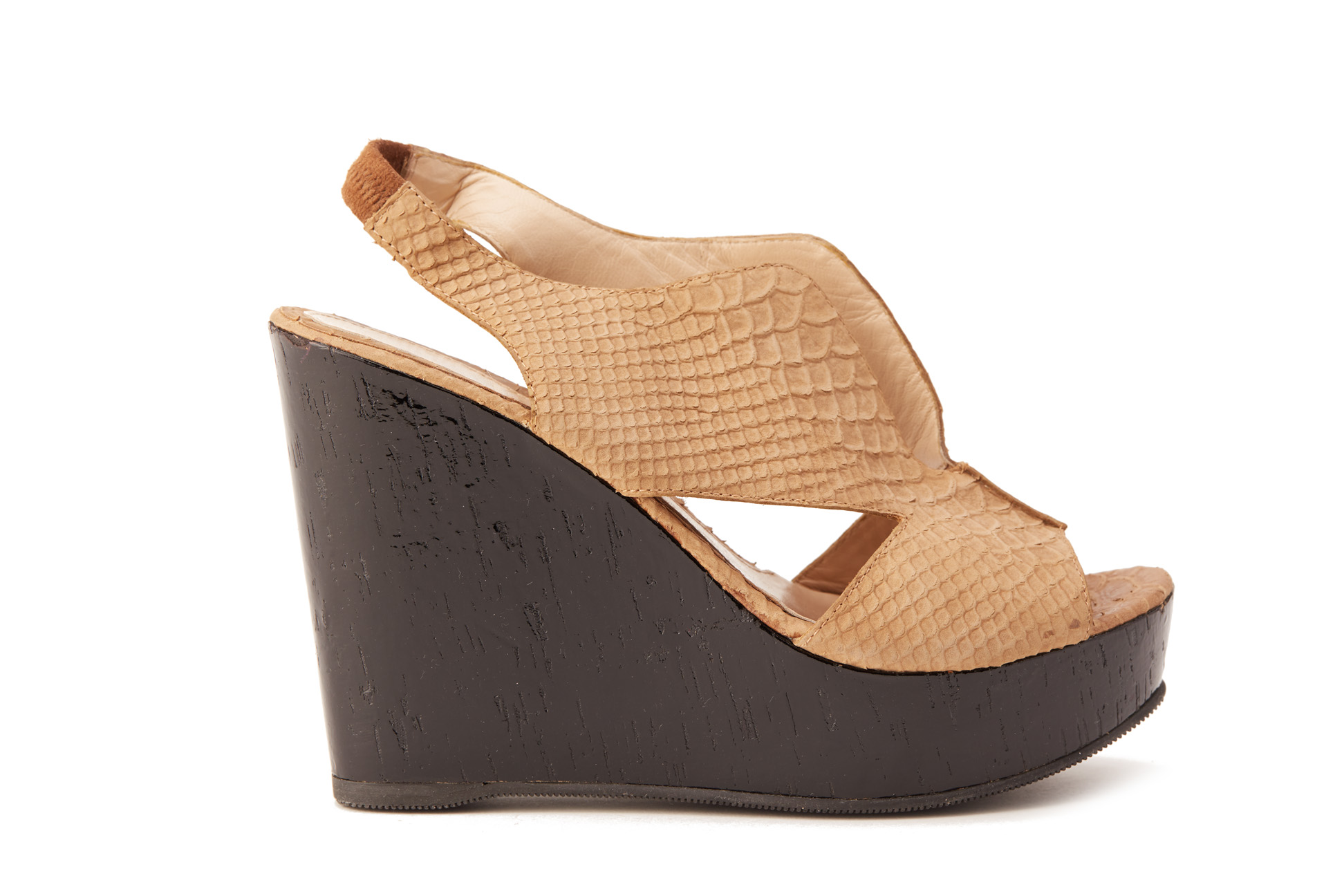 A PAIR OF BROWN FENDI SNAKESKIN WEDGES EU 40 - Image 2 of 3