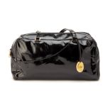 A CHRISTIAN DIOR BLACK PATENT LEATHER SHOULDER BAG