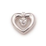 A HEART-SHAPED WHITE GOLD DIAMOND PENDANT