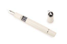 A PELIKAN CLASSIC M205 WHITE FOUNTAIN PEN