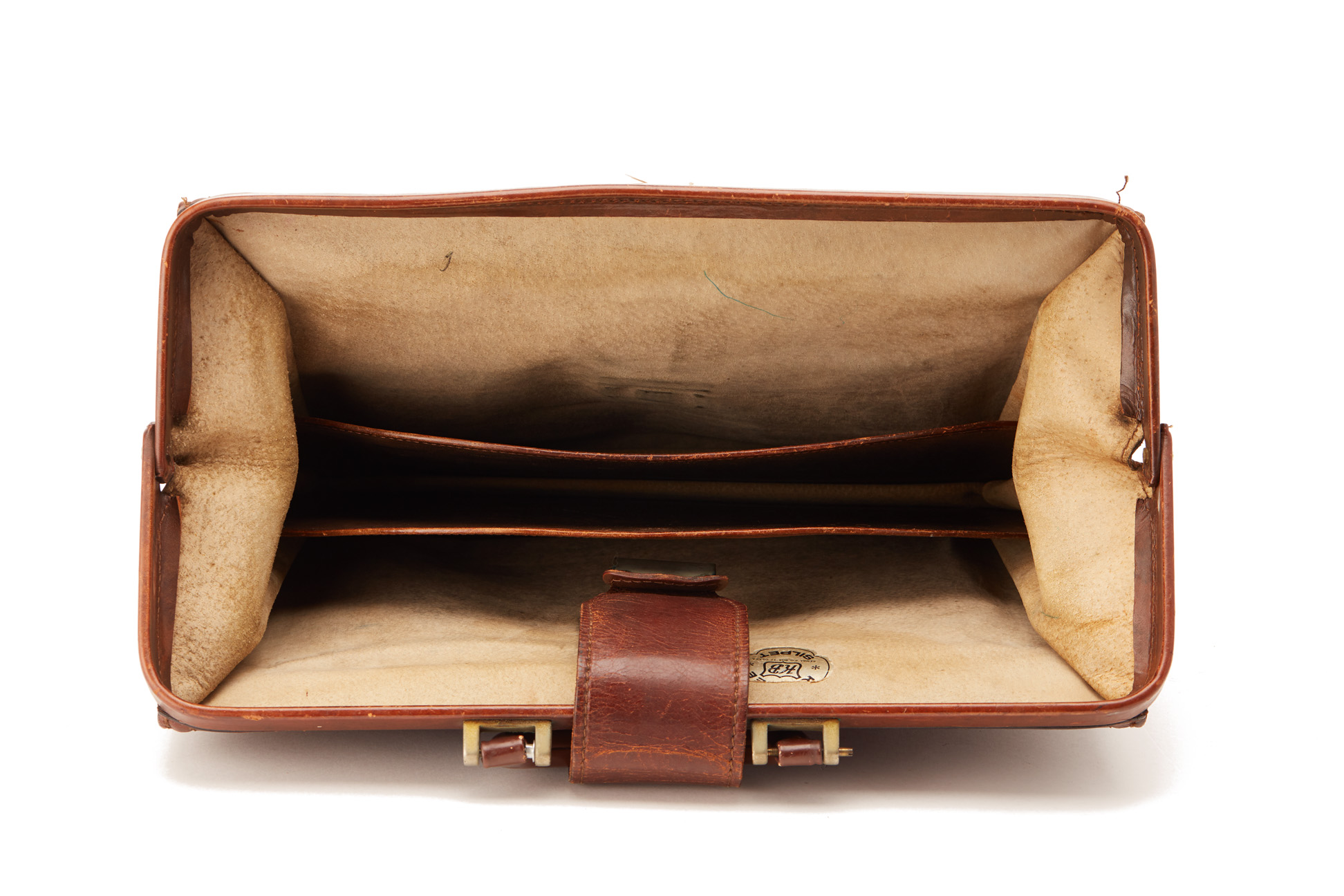 A DARK BROWN VINTAGE LEATHER BRIEFCASE - Image 2 of 5