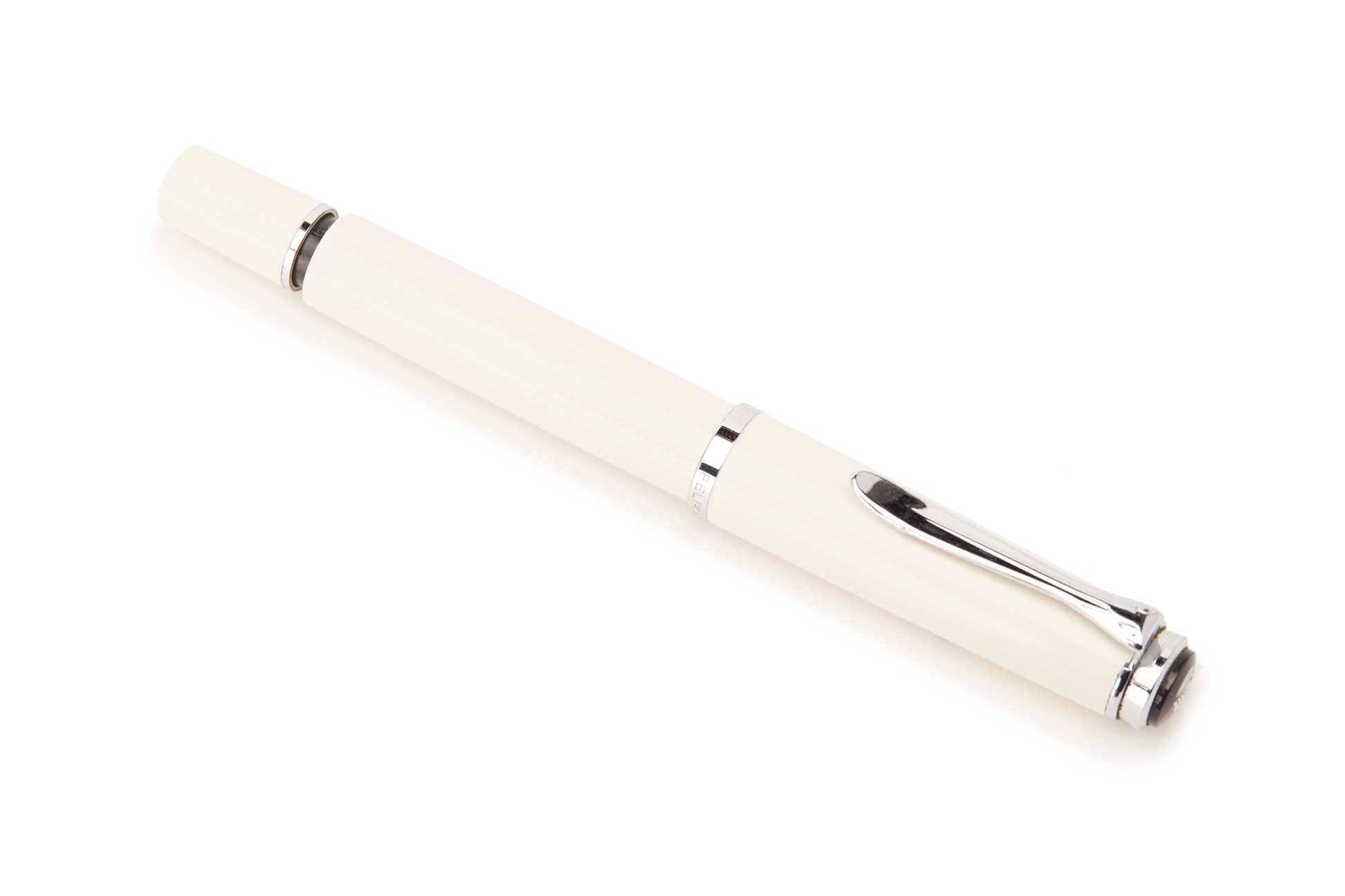 A PELIKAN CLASSIC M205 WHITE FOUNTAIN PEN - Image 2 of 3