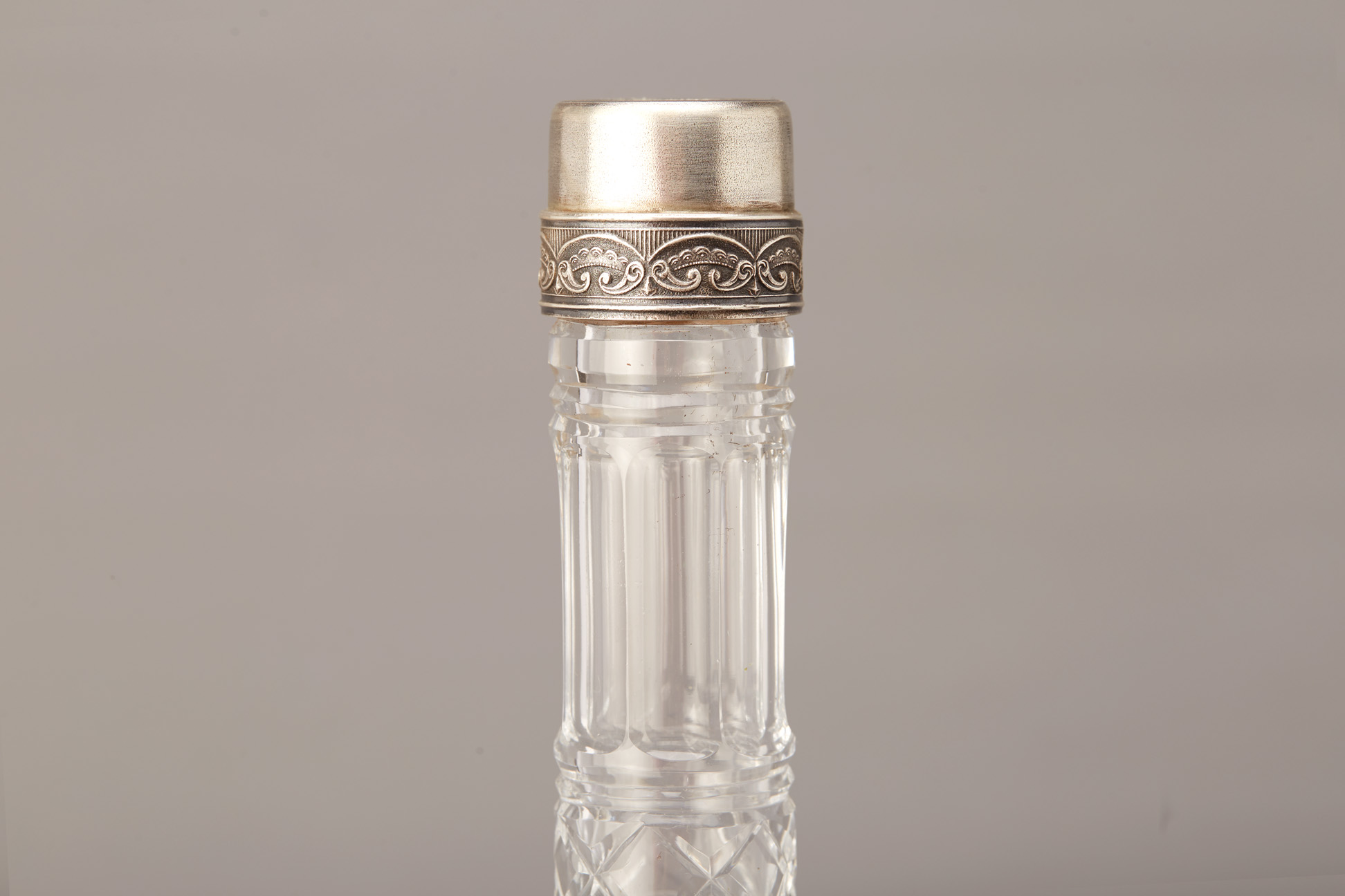 A RUSSIAN SILVER MOUNTED CUT GLASS DECANTER - Image 4 of 5