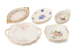 A GROUP OF FIVE EUROPEAN PORCELAIN DISHES