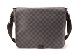 A LOUIS VUITTON DAMIER GRAPHITE LEATHER MESSENGER BAG