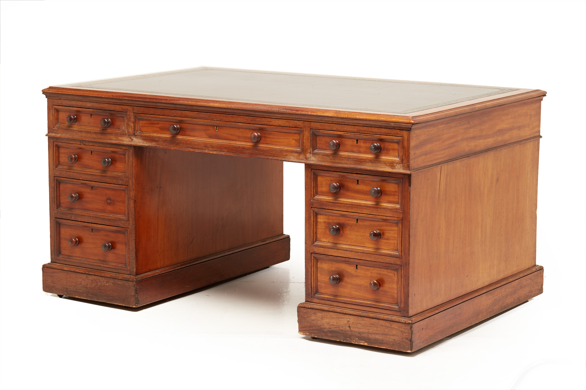 A VICTORIAN MAHOGANY TWIN PEDESTAL DESK