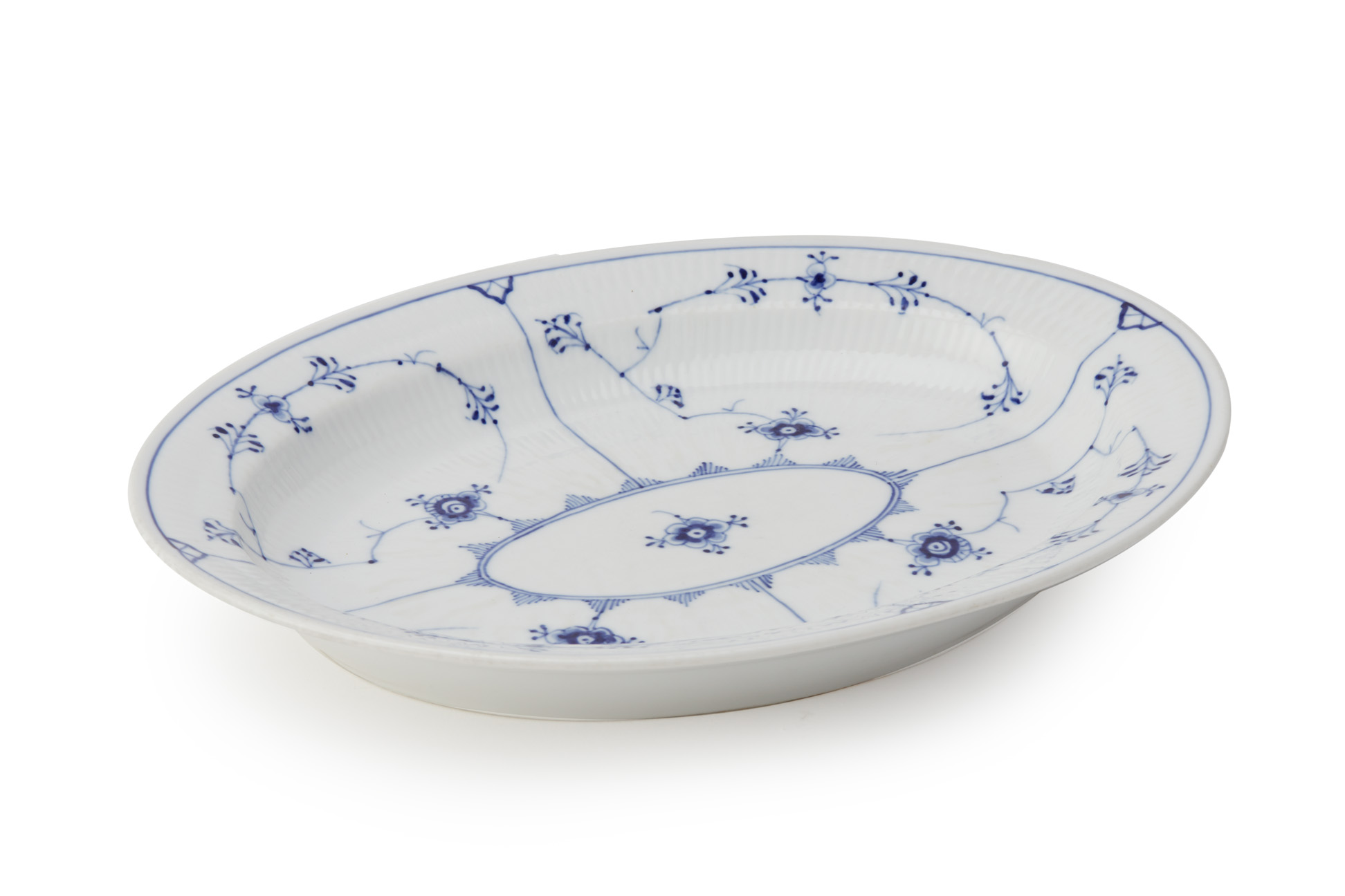 A ROYAL COPENHAGEN BLUE & WHITE PORCELAIN SERVING DISH - Image 2 of 3