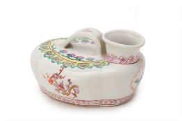 A CHINESE PORCELAIN CHAMBER POT