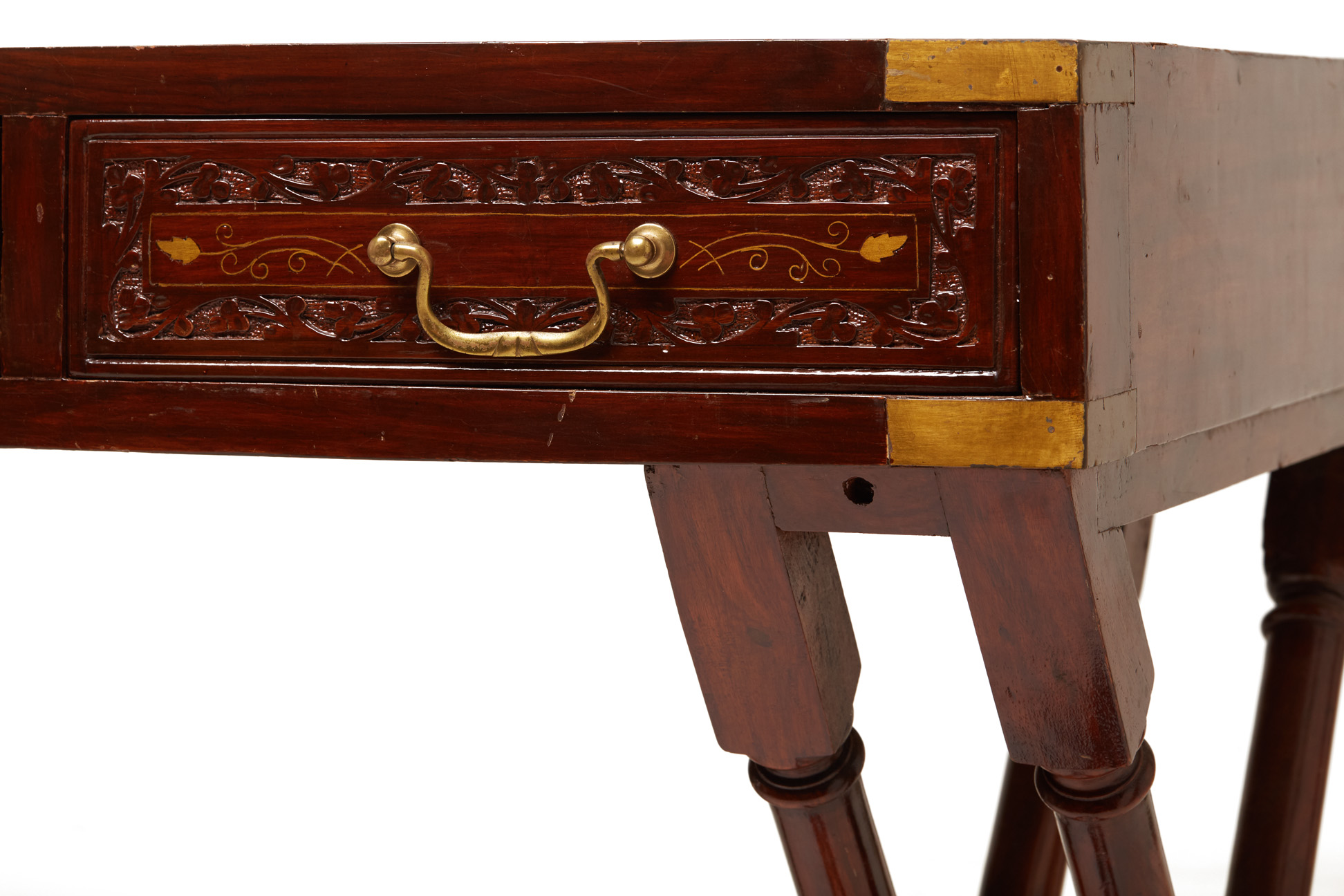 A BRASS INLAID WRITING TABLE AND ARMCHAIR - Image 3 of 10