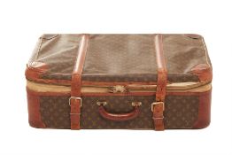 A VINTAGE LOUIS VUITTON MONOGRAM SUITCASE