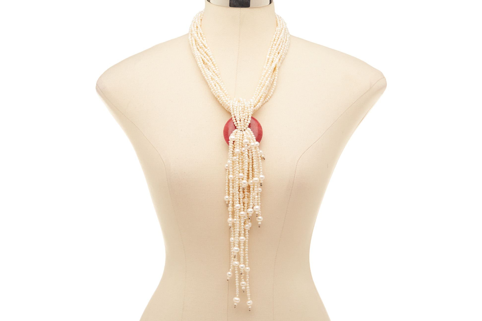 A THAI DESIGNER FAUX PEARL DANGLING NECKLACE