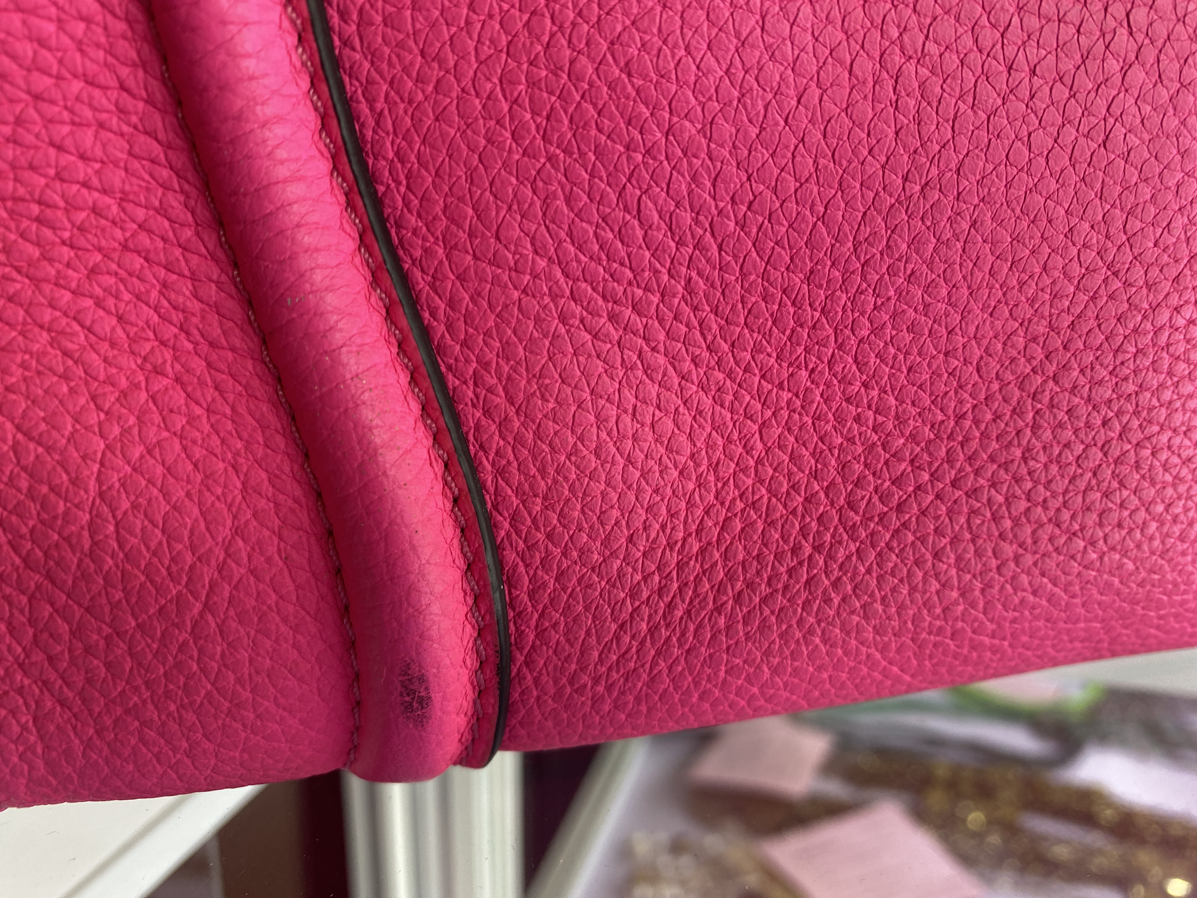 A CELINE 'MINI LUGGAGE' NEON PINK HANDBAG - Image 7 of 8