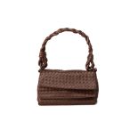 A BOTTEGA VENETA BROWN HANDBAG