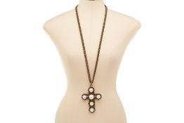 A LANVIN FAUX PEARL & CRYSTAL CROSS NECKLACE