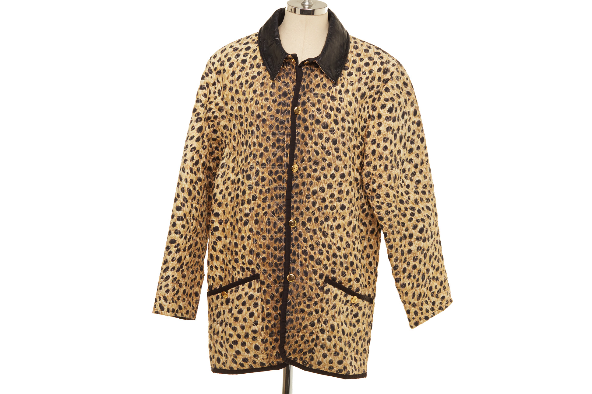 A CHRISTIAN DIOR BOUTIQUE VINTAGE CHEETAH PRINT QUILTED COAT