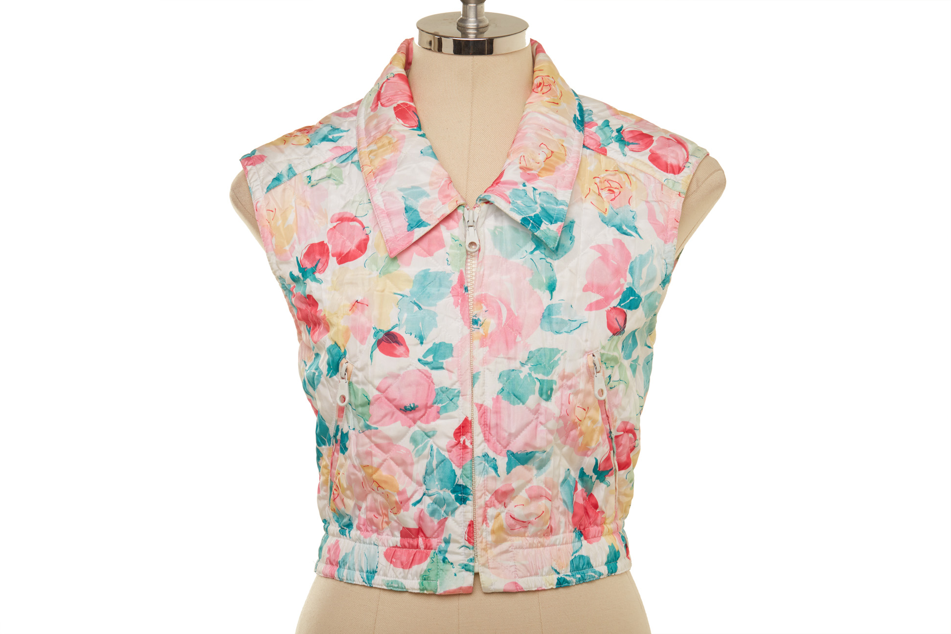 A CHANEL FLORAL QUILTED CROPPED GILET