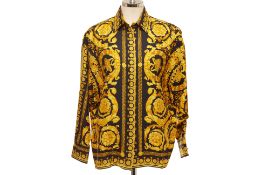 A GIANNI VERSACE BLACK & GOLD BAROCCO PRINT SILK SHIRT