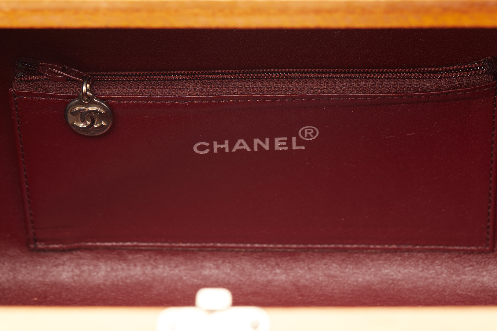 A CHANEL LIMITED EDITION WOOD CRUISE TRUNK BAG - Image 10 of 16