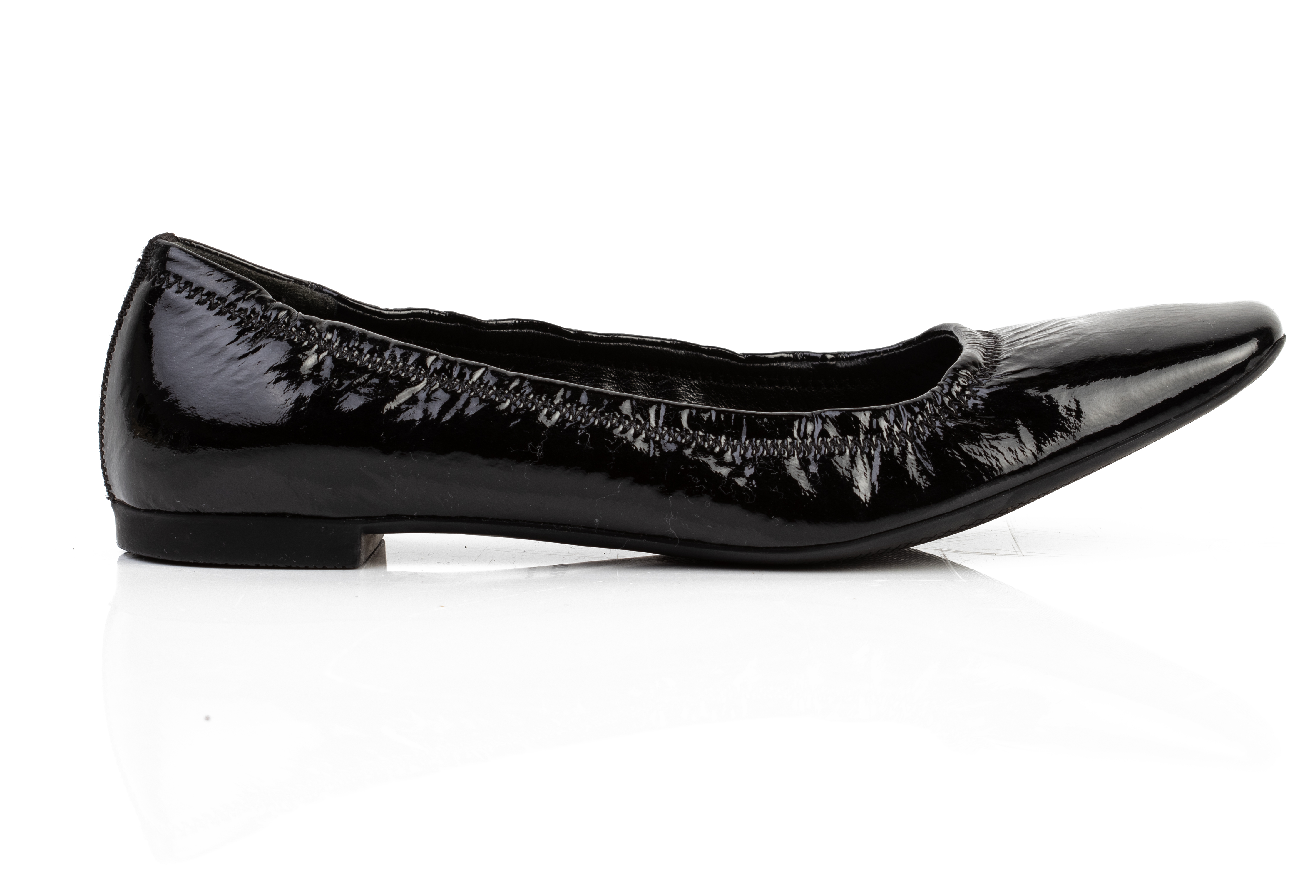 A PAIR OF PRADA PATENT BLACK LEATHER BALLET FLATS EU36 - Image 3 of 5