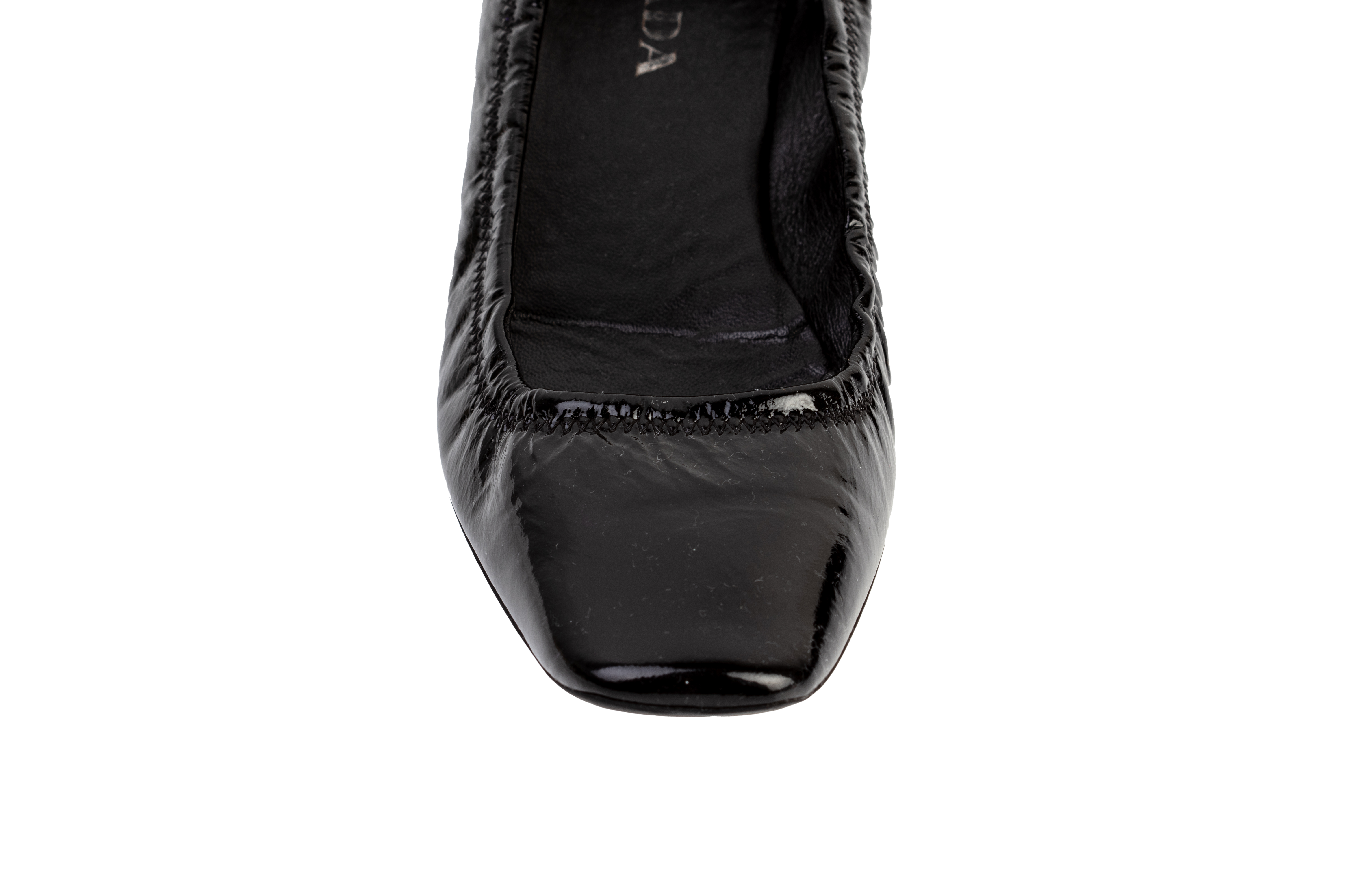 A PAIR OF PRADA PATENT BLACK LEATHER BALLET FLATS EU36 - Image 4 of 5