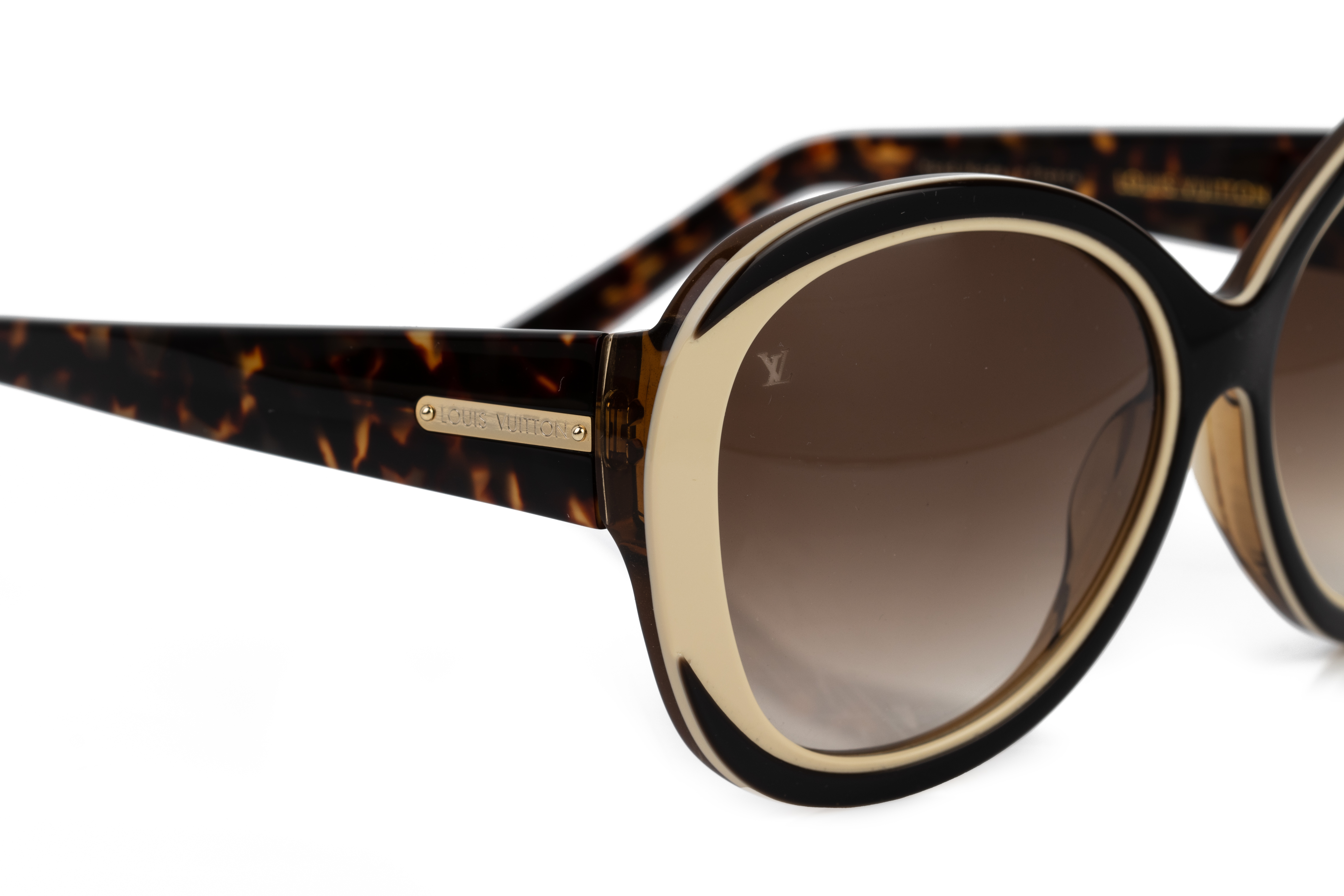 A PAIR OF LOUIS VUITTON FULL RIM SUNGLASSES - Image 3 of 3