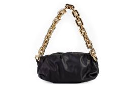 A BOTTEGA VENETA GOLD CHAIN BLACK POUCH SHOULDER BAG