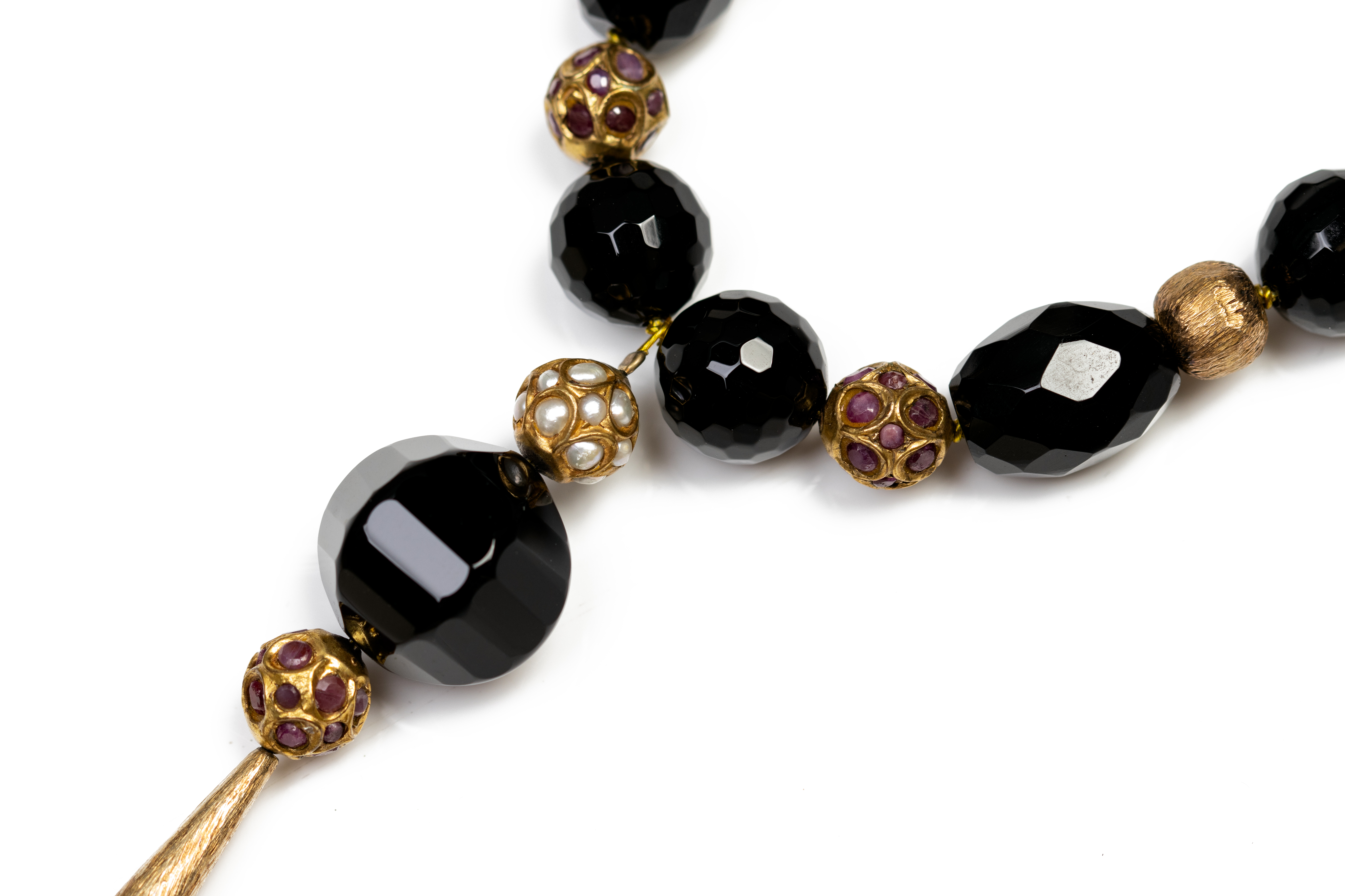 A MOJA JEWELLERY ONYX RUBY PEARL NECKLACE - Image 3 of 4