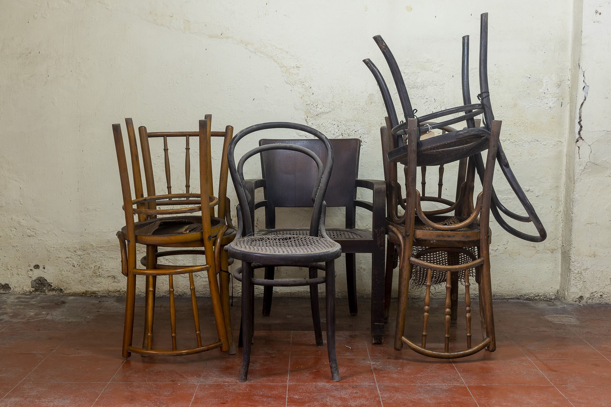 A GROUP OF SEVEN ASSORTED CANED CHAIRS