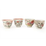 TWO PAIRS OF FAMILLE ROSE PORCELAIN BOWLS