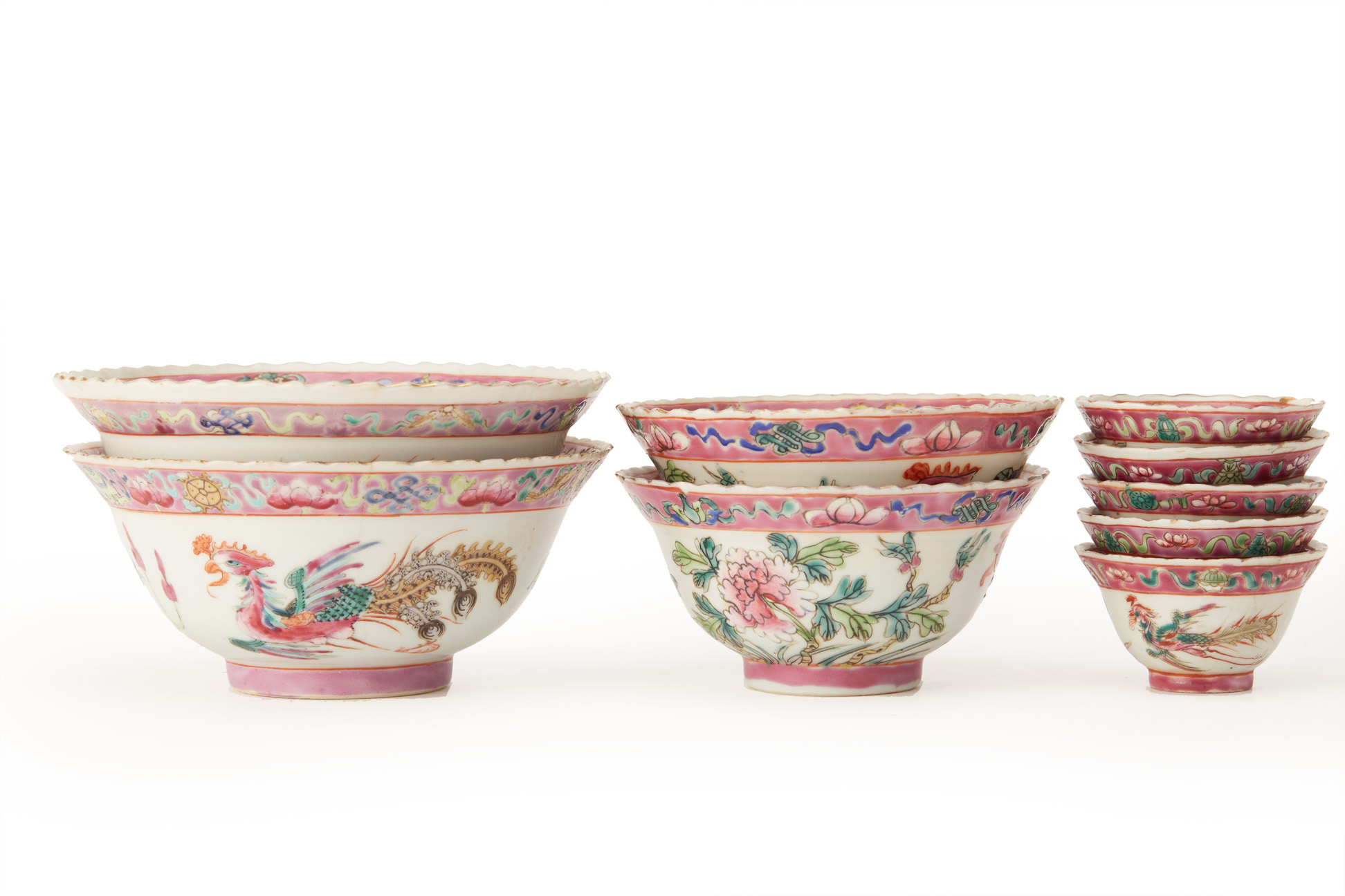 A GROUP OF ASSORTED PERANAKAN PORCELAIN BOWLS