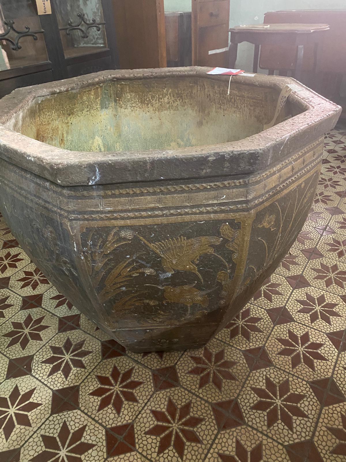 A LARGE HEXAGONAL BROWN GLAZED JARDINIERE - Image 11 of 12