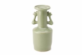 A CELADON 'TWIN PHOENIX' MALLET SHAPED VASE